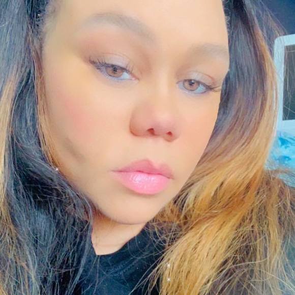 Meet your Posher, April - Picture 1 of 1